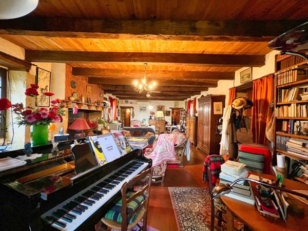 Maison en pierres plain-pied 130 m²