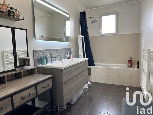 Pavillon 5 pièces de 94 m² à Les Villages Vovéens (28150)