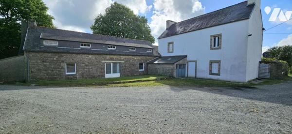 Corps de ferme - Ancienne ferme Auberge avec 4106m² de terrain