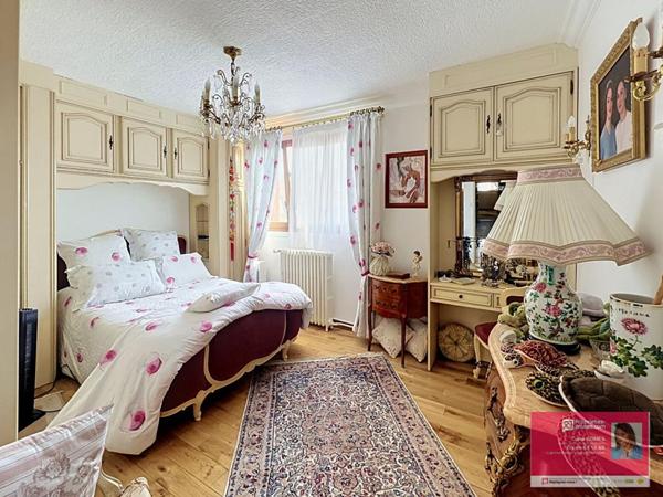 Le Blanc-Mesnil  Quartier du Coudray  Maison familiale d'environ 230 m² avec jardin, dépendance