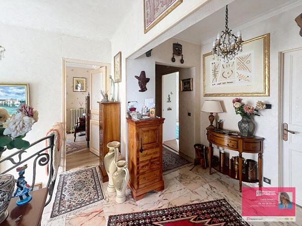 Le Blanc-Mesnil  Quartier du Coudray  Maison familiale d'environ 230 m² avec jardin, dépendance