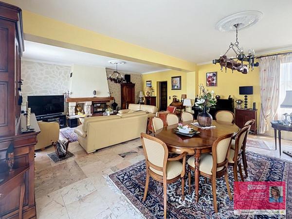 Le Blanc-Mesnil  Quartier du Coudray  Maison familiale d'environ 230 m² avec jardin, dépendance