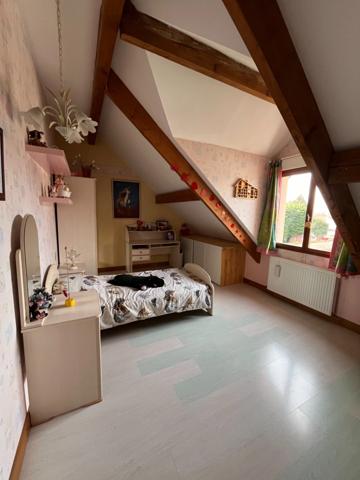 BEAU PAVILLON D'ARCHITECTE 5 CHAMBRES 3000M² DE TERRAIN PLAT