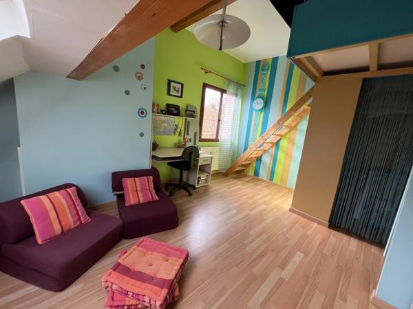 BEAU PAVILLON D'ARCHITECTE 5 CHAMBRES 3000M² DE TERRAIN PLAT