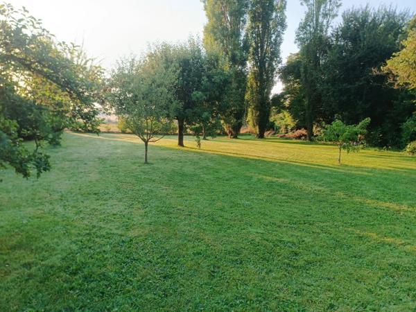 BEAU PAVILLON D'ARCHITECTE 5 CHAMBRES 3000M² DE TERRAIN PLAT