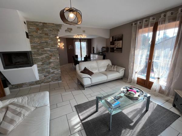 BEAU PAVILLON D'ARCHITECTE 5 CHAMBRES 3000M² DE TERRAIN PLAT