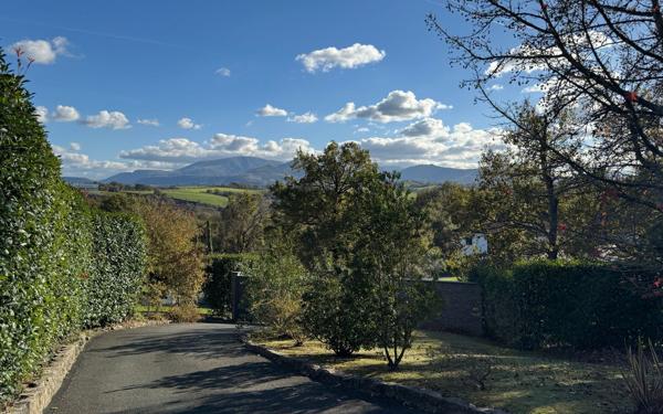 Maison à vendre    6 pièces • 150 m2 Ustaritz