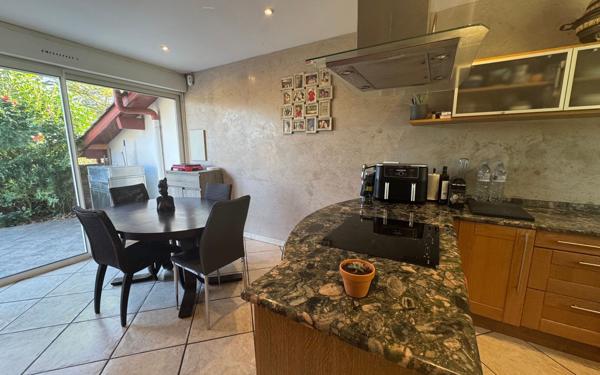 Maison à vendre    6 pièces • 150 m2 Ustaritz