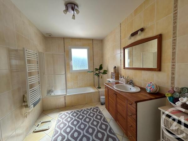 Maison à vendre  6 pièces - 156 m2 ST SAVIN - 33