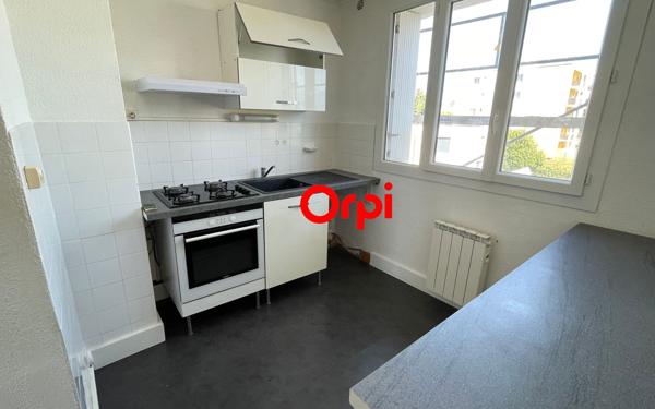Appartement à vendre    4 pièces •  Rives