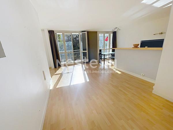 A VENDRE CHILLY-MAZARIN Appartement F4 81,23 m² avec balcon et parking - résidence les peupliers, proche de la plaine de Balizy, du T12 et du bus 297