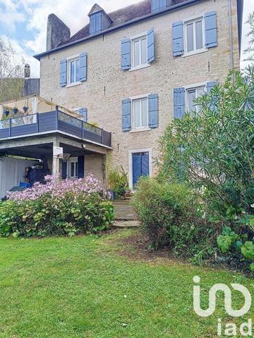 Domaine 6 pièces de 190 m² à Lagor (64150)