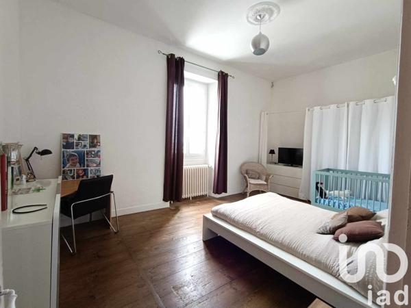 Domaine 6 pièces de 190 m² à Lagor (64150)