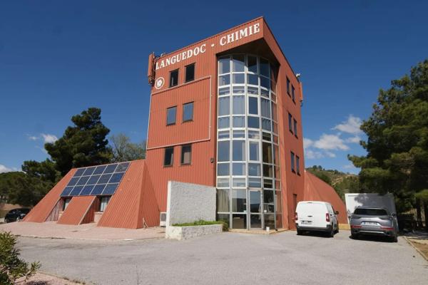 Bureaux et entrepôt emblématiques