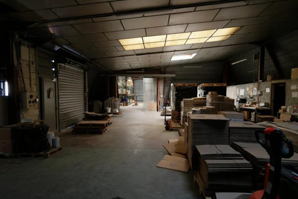 Bureaux et entrepôt emblématiques