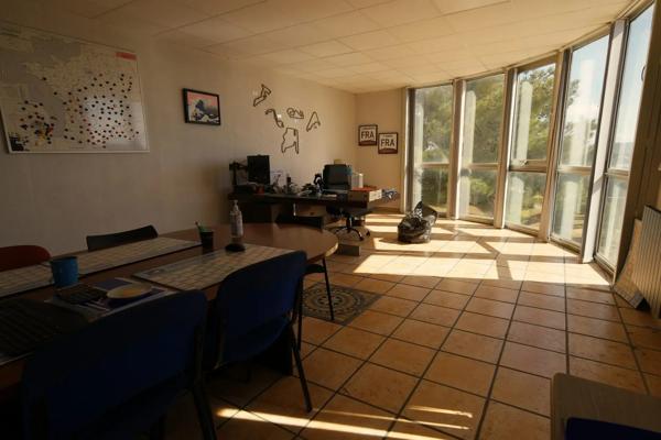 Bureaux et entrepôt emblématiques