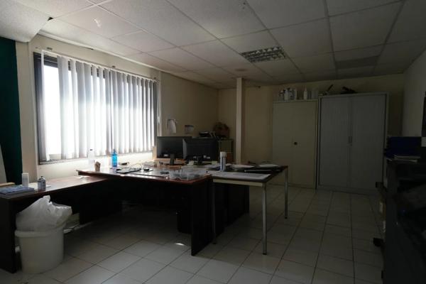 Bureaux et entrepôt emblématiques