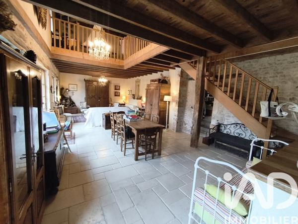 Maison à vendre 4 pièces 175 m² Valence-en-Poitou