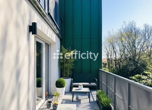 Appartement
         2 pièces
        - 54 m² 340 000 € *