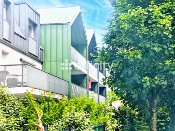 Appartement
         2 pièces
        - 54 m² 340 000 € *