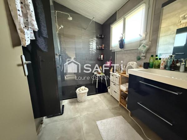 VALRÉAS, 84600 Enclave des Papes