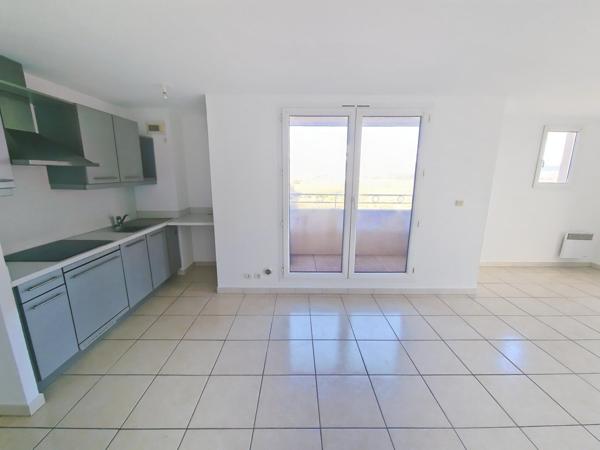 bel appartement T2 avec parking et terrasse avec vue imprenable