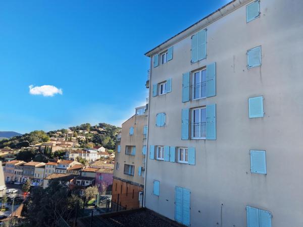 bel appartement T2 avec parking et terrasse avec vue imprenable