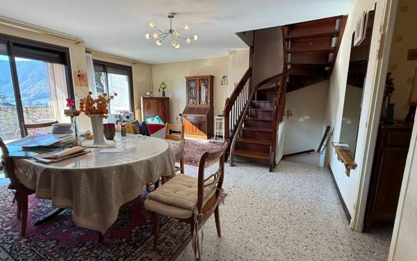 Maison à vendre    4 pièces •  Mende