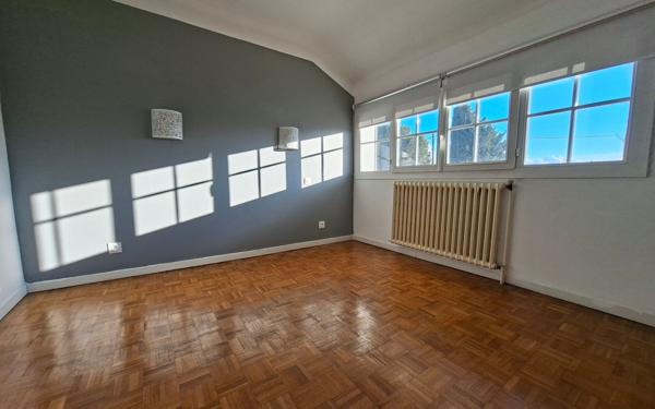 Maison à vendre    6 pièces • 186 m2 Montauban