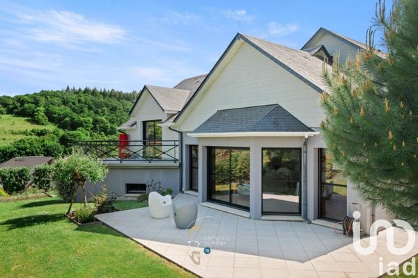 Maison d’architecte 7 pièces de 190 m² à Saint-Aubin-Épinay (76160)