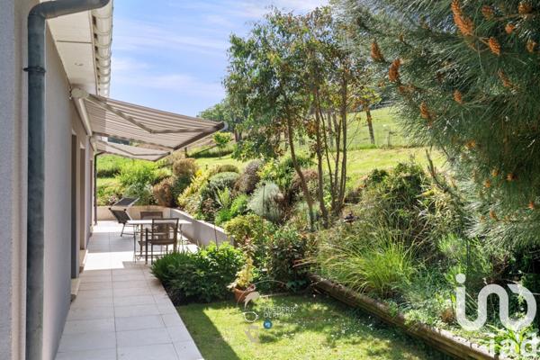 Maison d’architecte 7 pièces de 190 m² à Saint-Aubin-Épinay (76160)