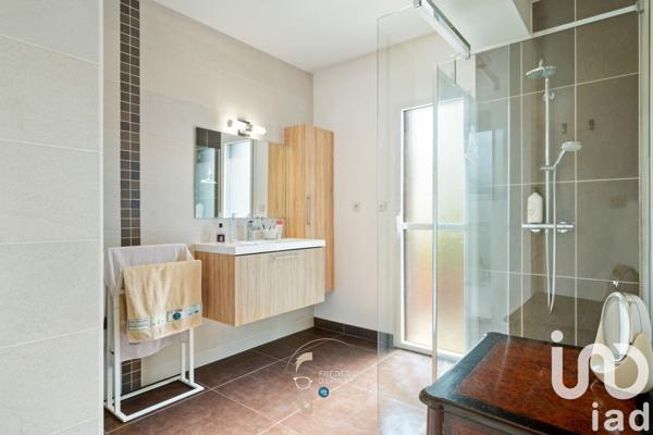 Maison d’architecte 7 pièces de 190 m² à Saint-Aubin-Épinay (76160)