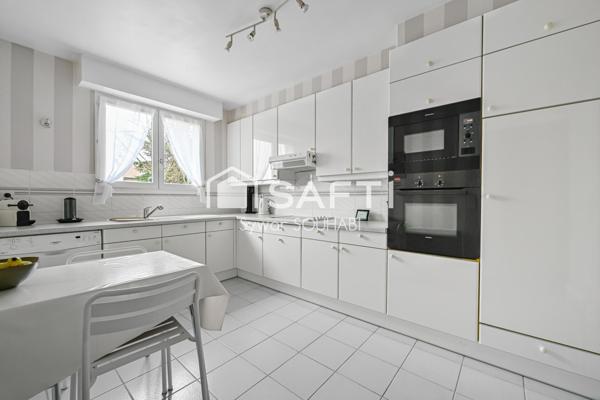 Charmante maison, années 1990, fonctionnelle et en très bon état