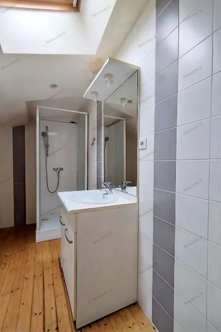 Ensemble immobilier 240m2 avec 4 logements