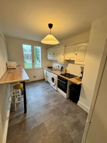 Maison T4 meublée de 114 m² sur la place du village