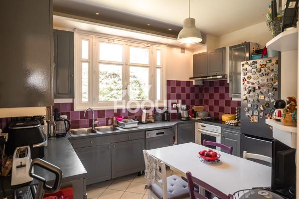 MAISON À VENDRE DE 8 PIÈCES DE 227,70 M²