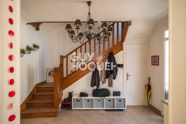MAISON À VENDRE DE 8 PIÈCES DE 227,70 M²