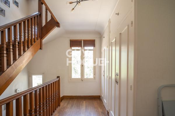 MAISON À VENDRE DE 8 PIÈCES DE 227,70 M²