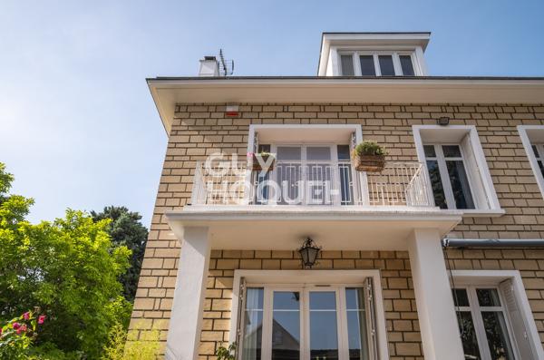 MAISON À VENDRE DE 8 PIÈCES DE 227,70 M²