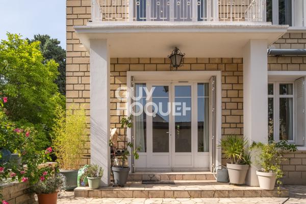 MAISON À VENDRE DE 8 PIÈCES DE 227,70 M²