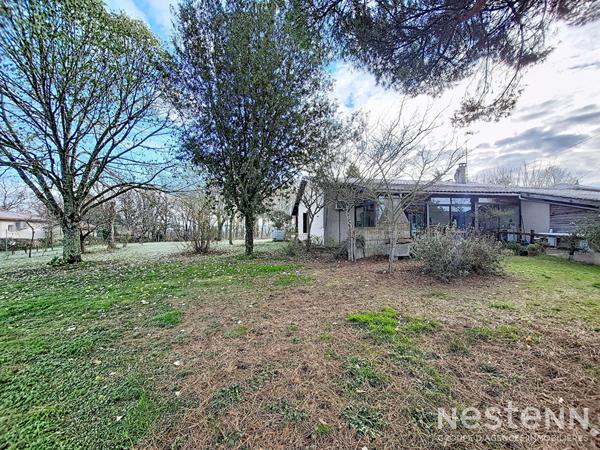 A Vendre en Viager Occupé Maison de 134 m² avec garage, dépendances et parc arboré d'environ 2 700 m²