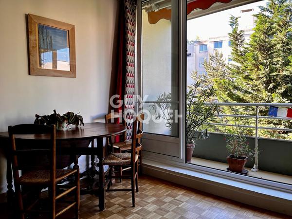 Appartement 3 pièces avec balcon, garage et cave à Vanves aux portes de Paris