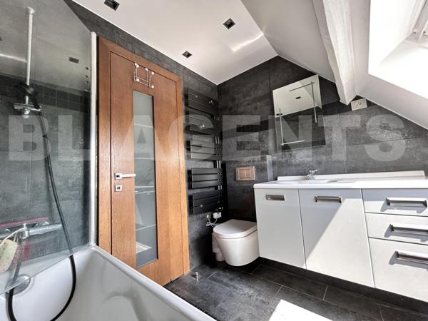 Maison d’exception à Crécy-la-Chapelle – Piscine chauffée, suite parentale indépendante, emplacement