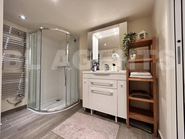 Maison d’exception à Crécy-la-Chapelle – Piscine chauffée, suite parentale indépendante, emplacement