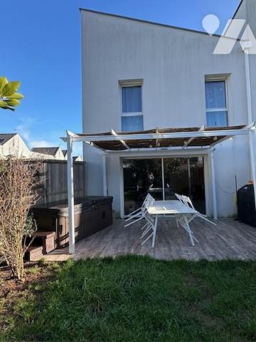 Avrillé – Maison contemporaine au calme, proche tramway et commodités