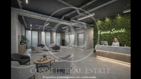 Bureau 12 pièces - 146 m²