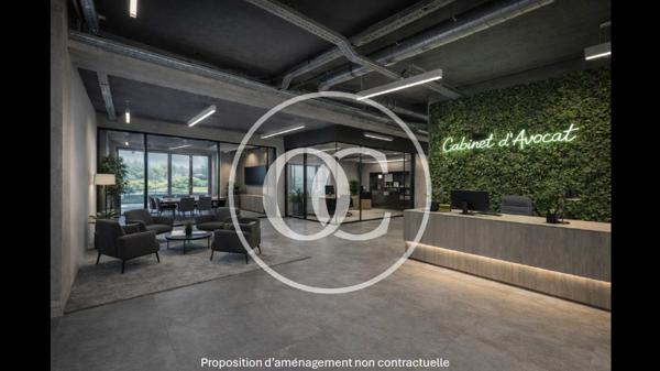 Bureau 12 pièces - 146 m²