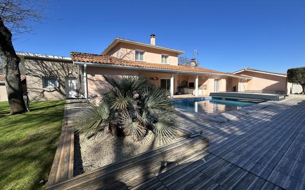 Maison à vendre    5 pièces •  Gujan-Mestras