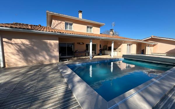 Maison à vendre    5 pièces •  Gujan-Mestras