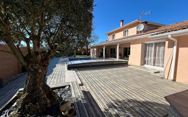 Maison à vendre    5 pièces •  Gujan-Mestras